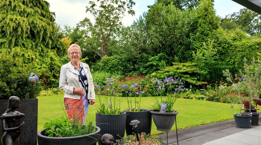 Foto Ina (1280x854).jpg